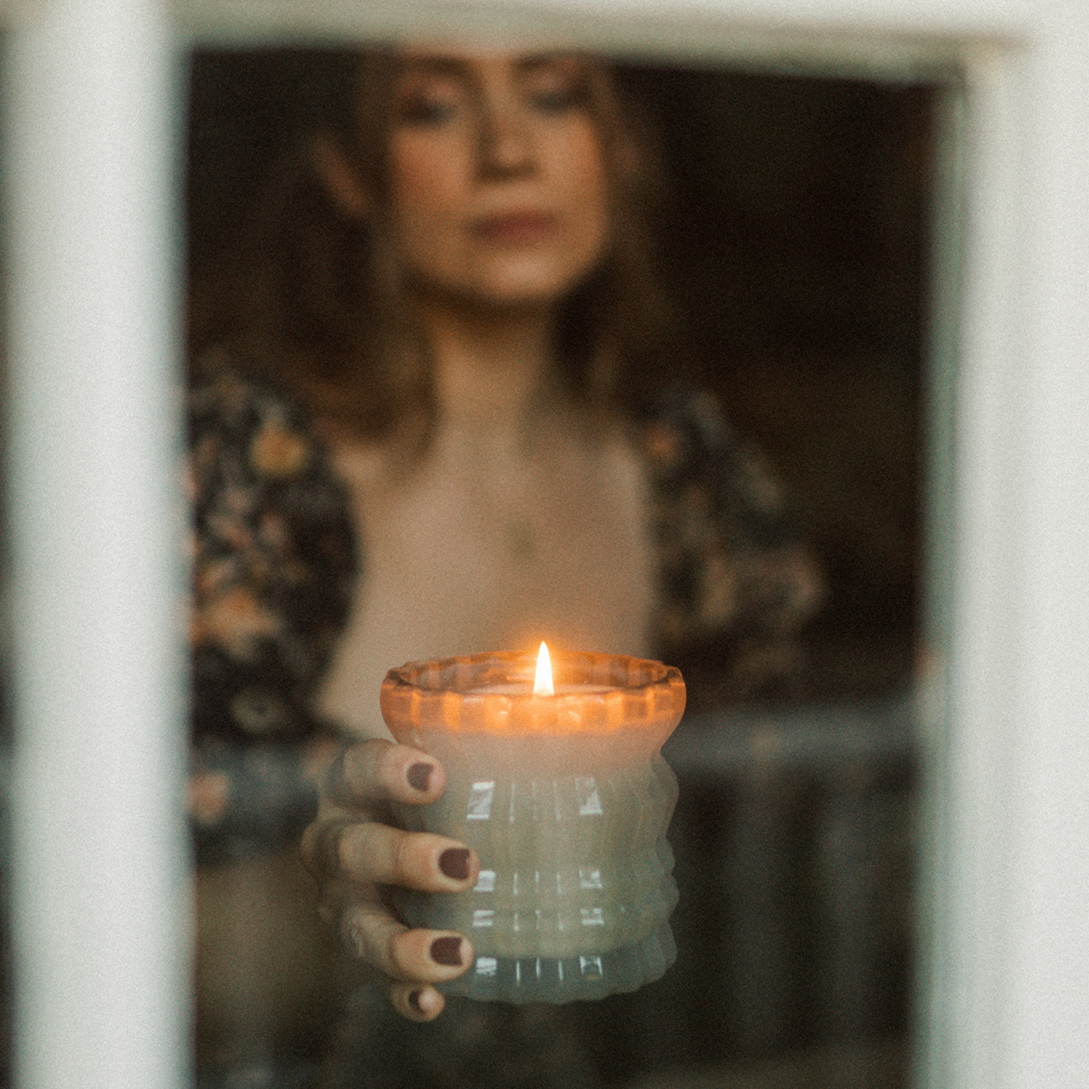 ELLORI | Textured Glass Scented Candle